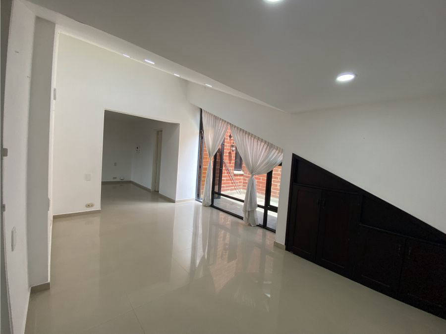 Квартира, 2626 м², 286 196$ — FAKTOR